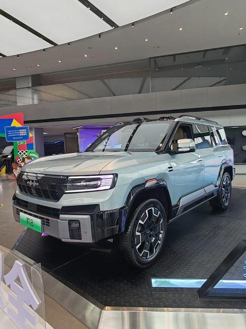 深圳57比亚迪方程豹硬派越野的爆款，英菲尼迪35周年与你共成长